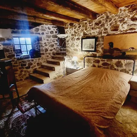 ελιά παραδοσιάκο σπίτι στην * 암피키아