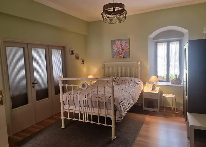 Βίλα ελιά παραδοσιάκο σπίτι στην Αμφίκλεια